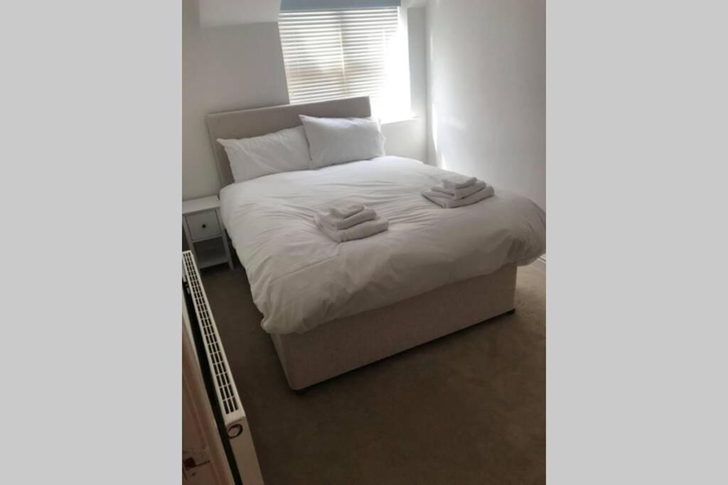 Bank House Apartment *